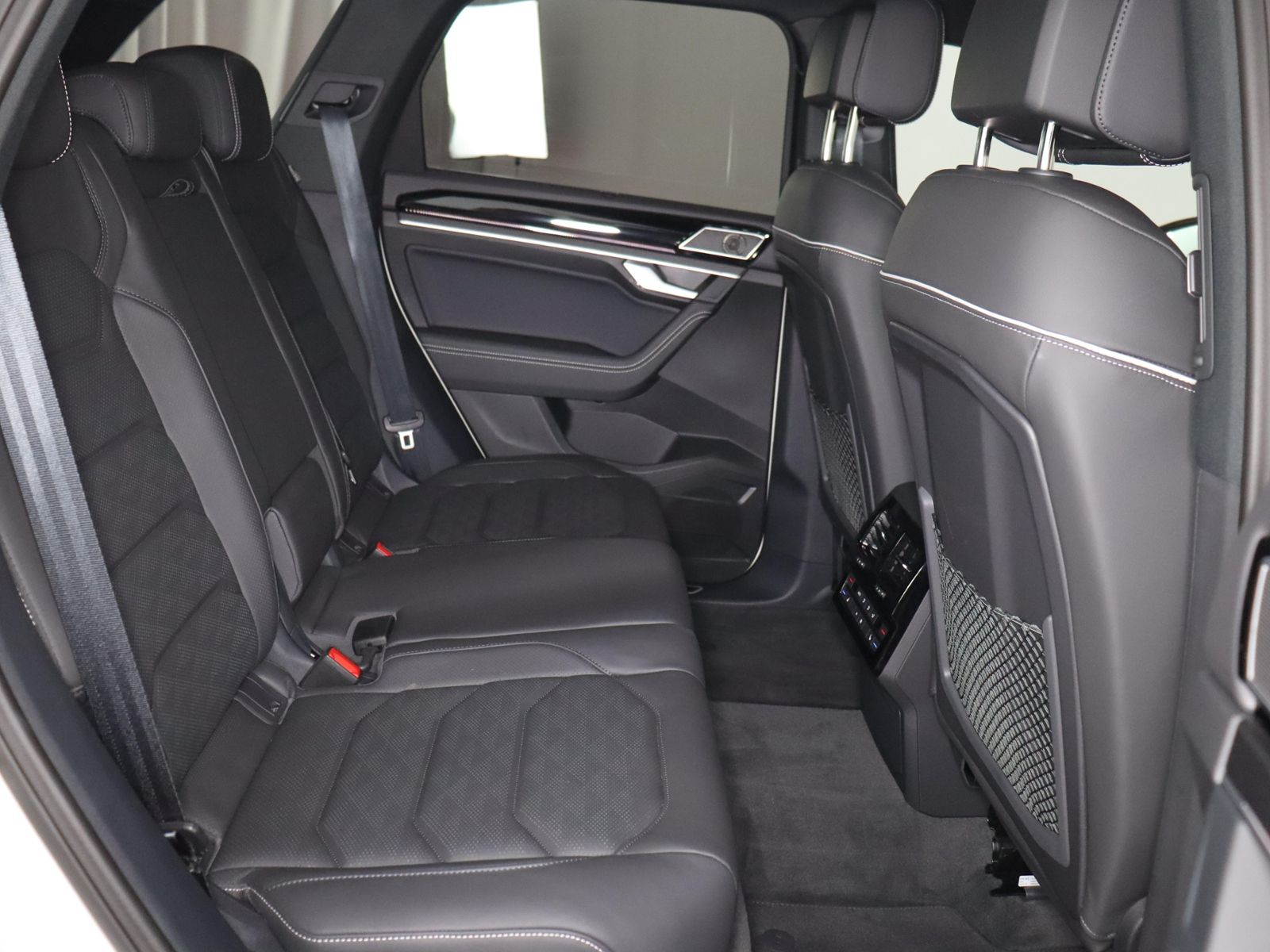 Volkswagen Touareg R-Line Black Style 3.0TDI 498,-ohne Anza