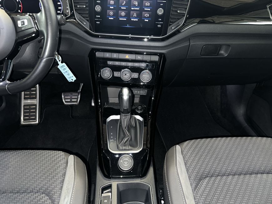 Volkswagen T-Roc R 2.0 TSI 4MOTION - Samsaru's Car Outlet