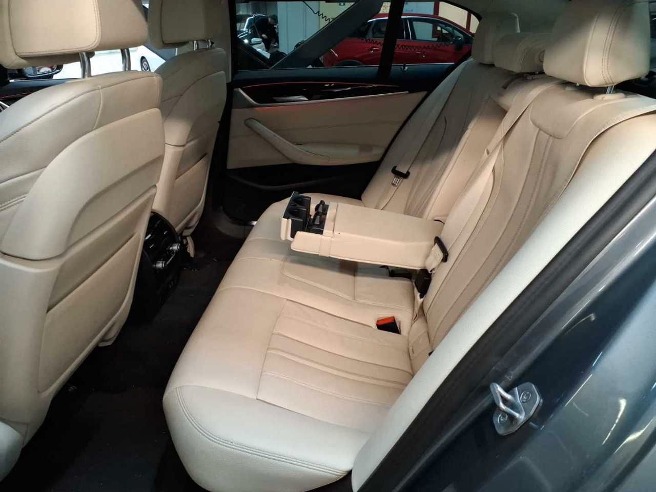 BMW 520d xDrive Aut. Luxury Line Navi Leder