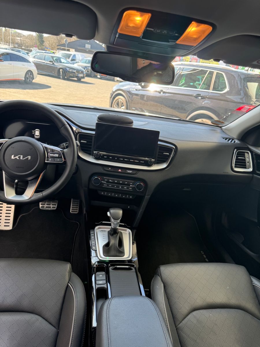 Kia XCeed Platinum Edition - Samsaru's Car Outlet