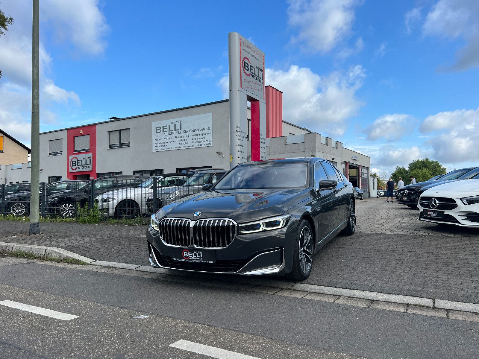 BMW 750 d xDrive HUD HK FINANZIERUNG