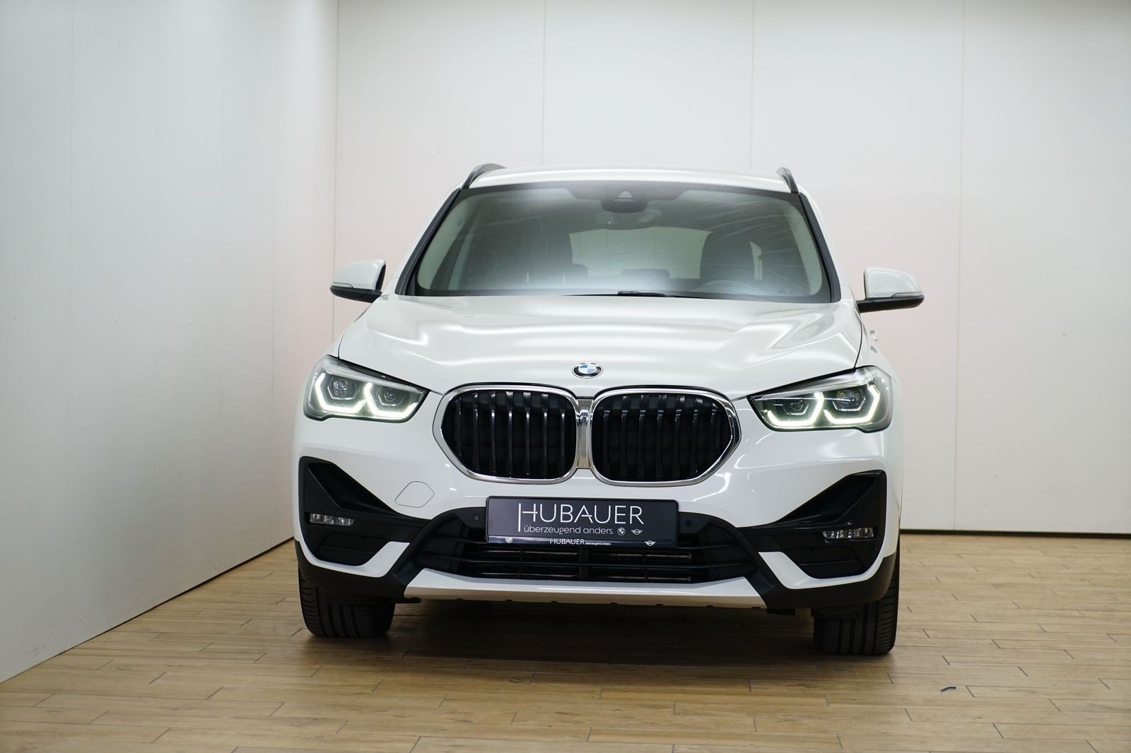 BMW X1 xDrive18d Sport Line - Samsaru's Car Outlet