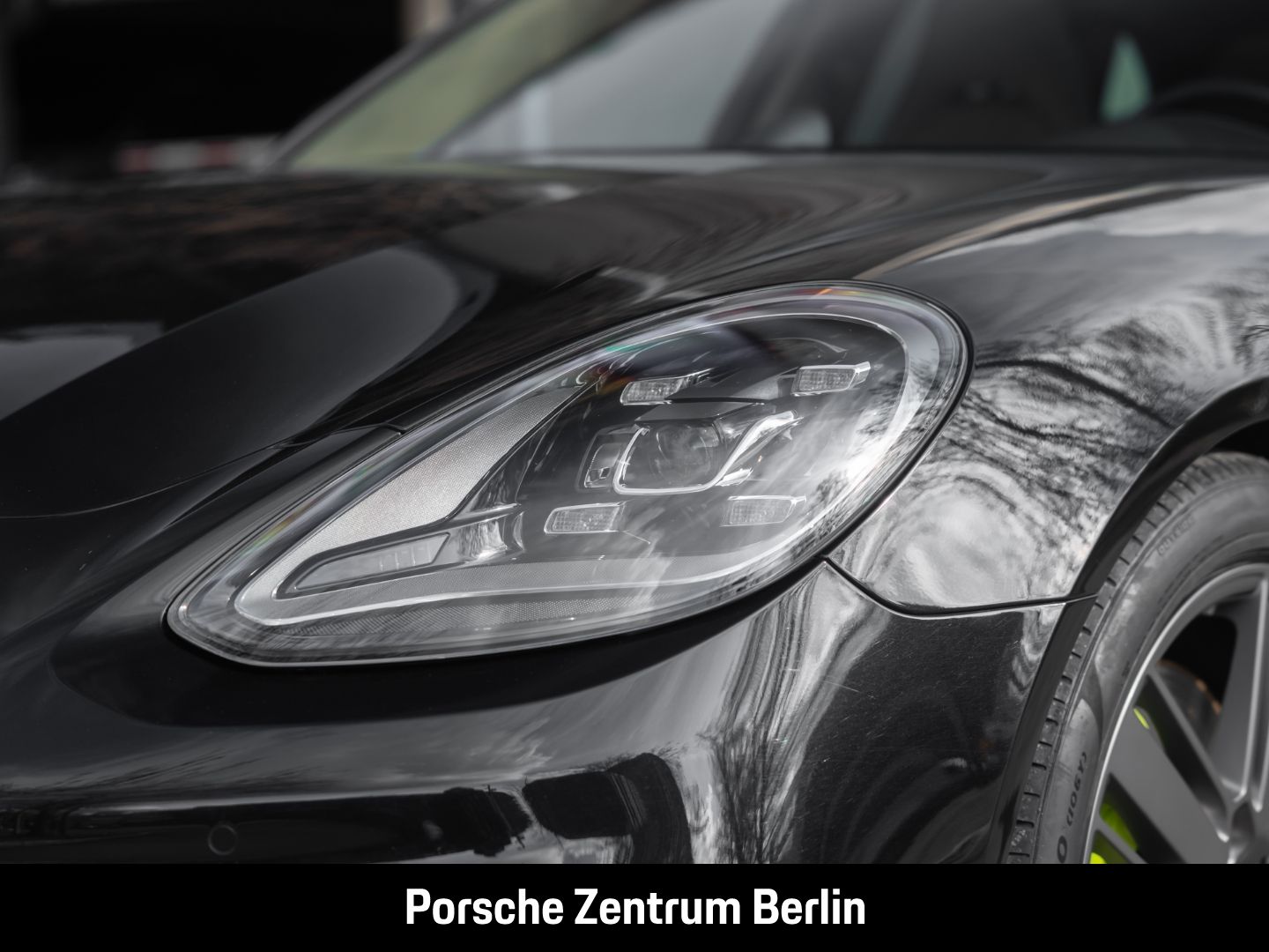 Porsche Panamera 4 E-Hybrid Sport Turismo Platinum Editi