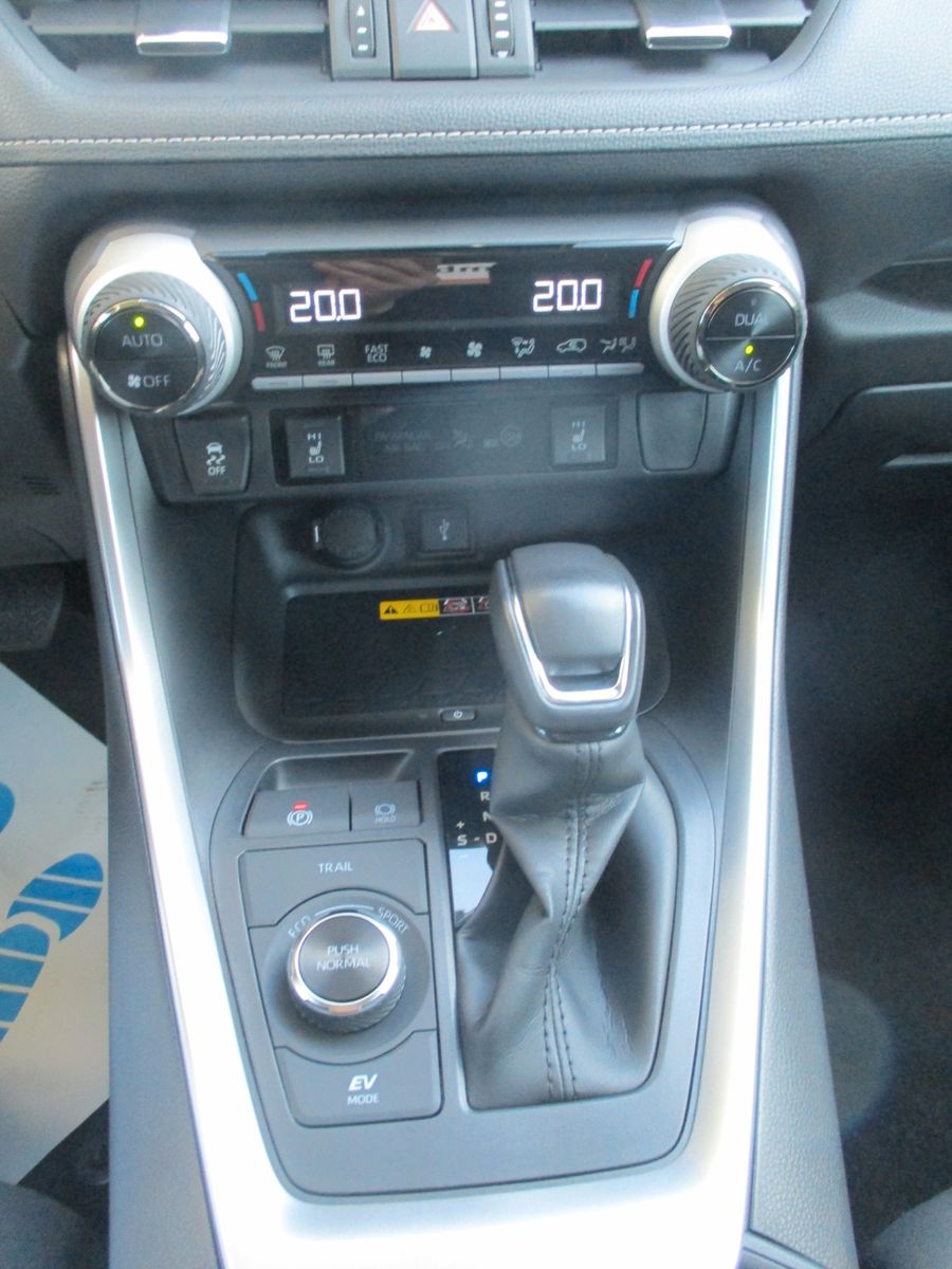 Toyota RAV4 Hybrid 4x4 Team - Samsaru's Car Outlet