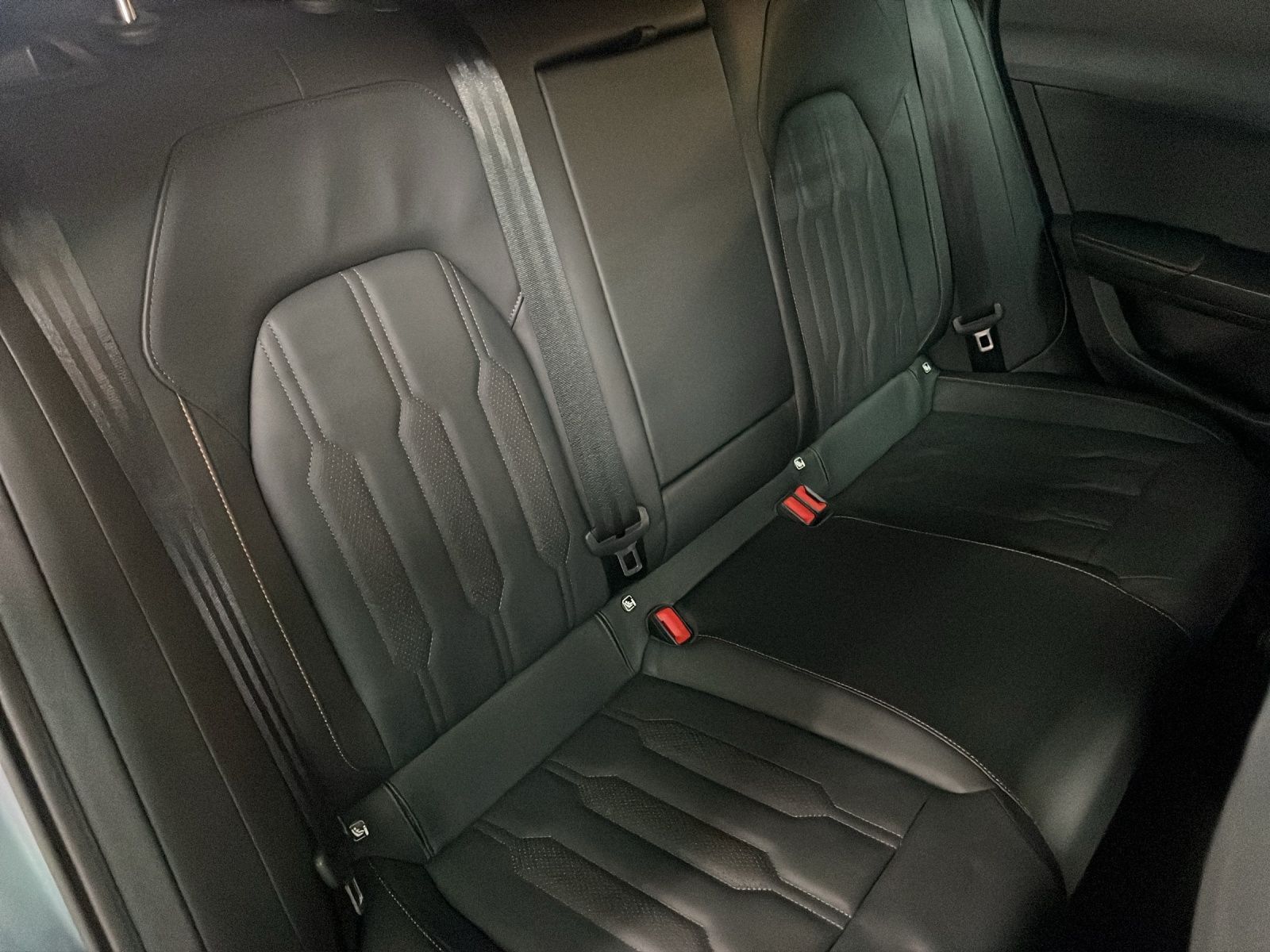 Cupra Formentor VZ 4D AHK Pano LED LM 19" Navi RFK ACC