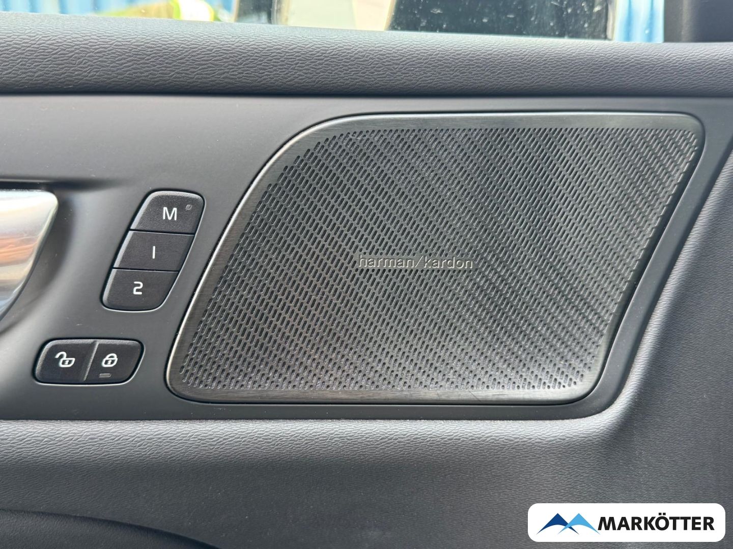 Volvo V60 T8 Recharge AWD Ultimate Dark 360CAM/AHK/ACC