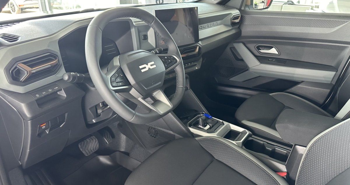 Dacia Duster III Extreme Hybrid 140 - Samsaru's Car Outlet
