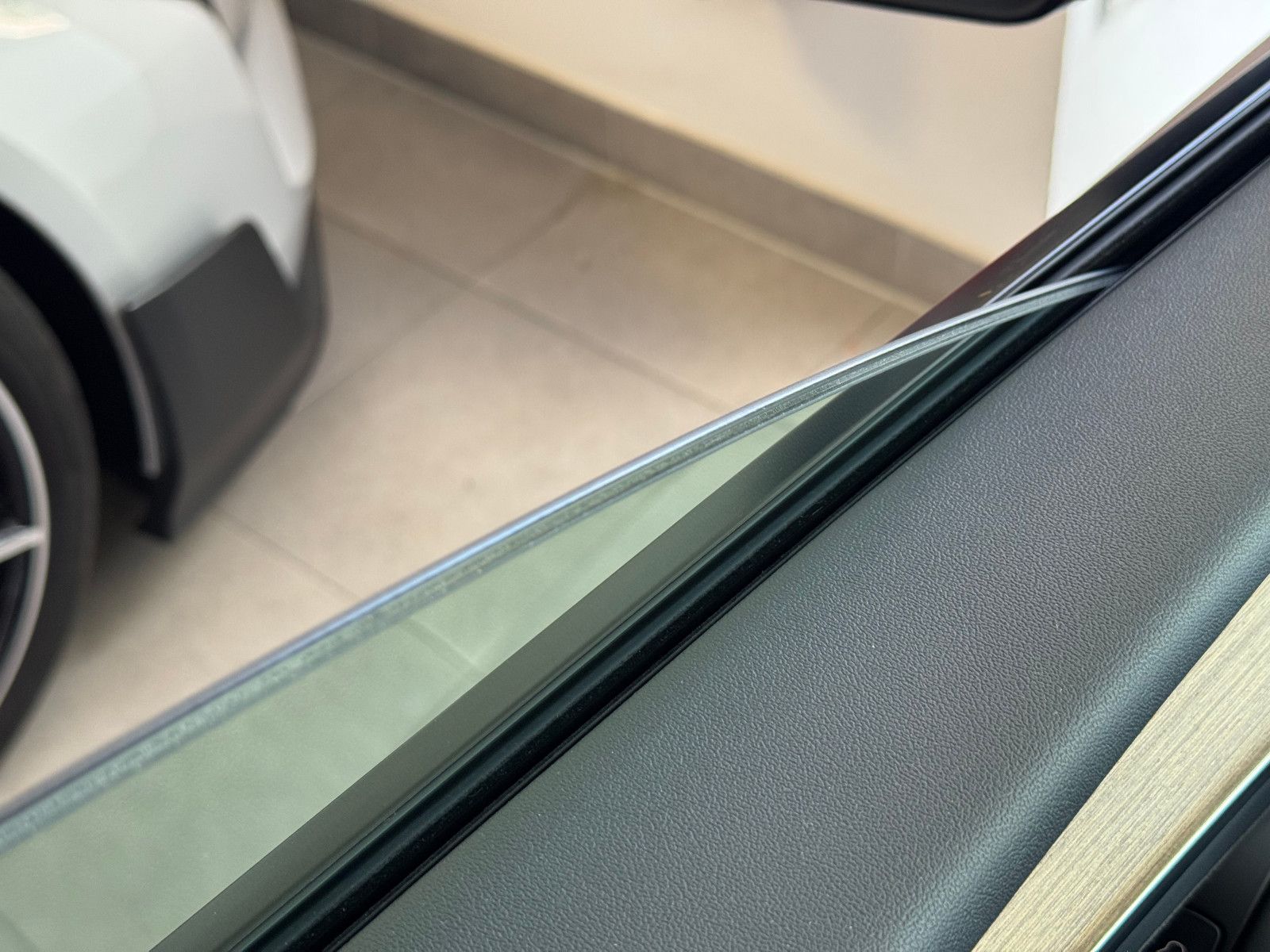 Tesla Model Y Long Range Dual Motor AWD MidnightCherry
