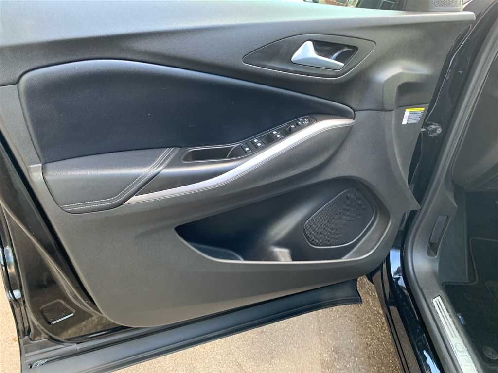 Opel Grandland 1.5 D AT8 GS-Line - Samsaru's Car Outlet