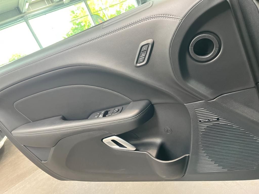 Dodge Challenger 5.7 R/T Cam+Navi+Sitzklima+Xenon+AUT