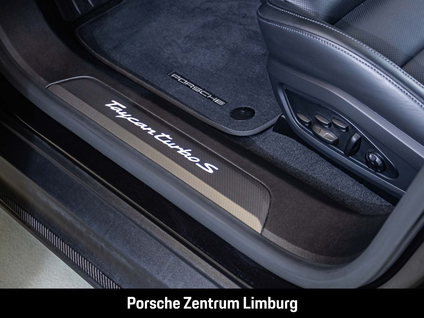 Porsche Taycan Turbo S Panorama Performancebatterie+ LED