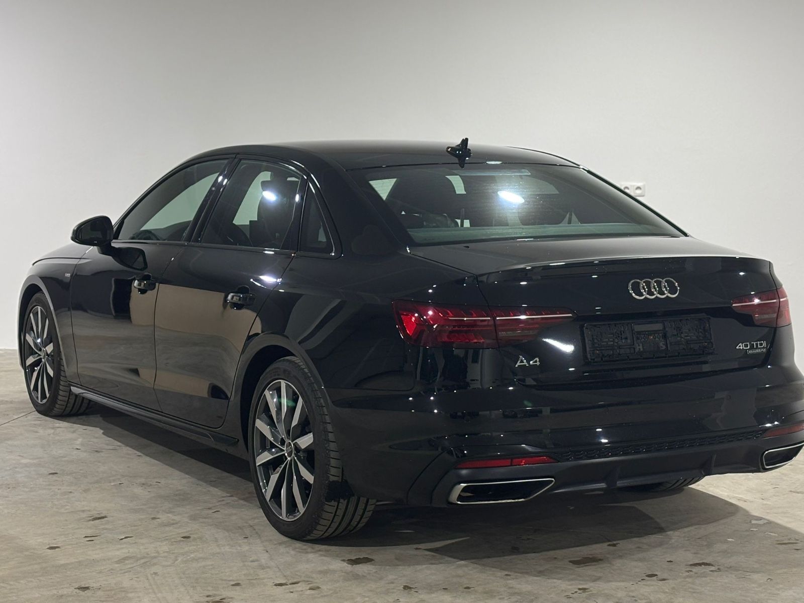 Audi A4 Lim. 40 TDI quattro*S line*LED*NAVI*Rfk*PDC*