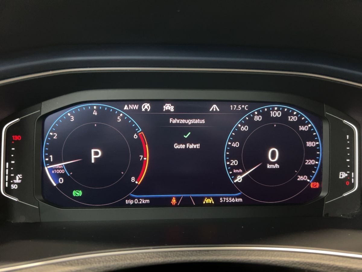 Volkswagen T-Roc 1.5 TSI DSG R-Line - Samsaru's Car Outlet