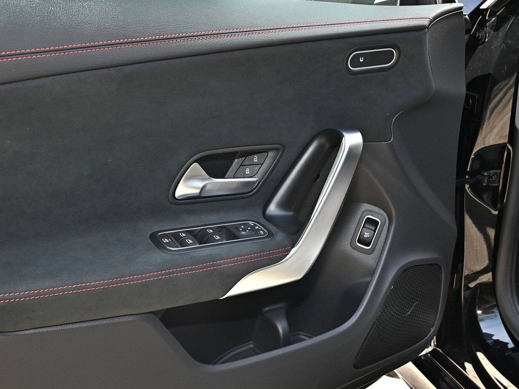 Mercedes-Benz CLA 250 SB 4M AMG Sport Premium - Samsaru's Car Outlet