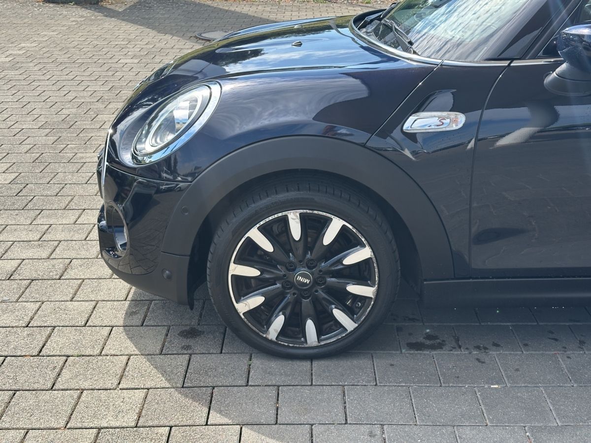 MINI Cooper S 5-Türer - Samsaru's Car Outlet