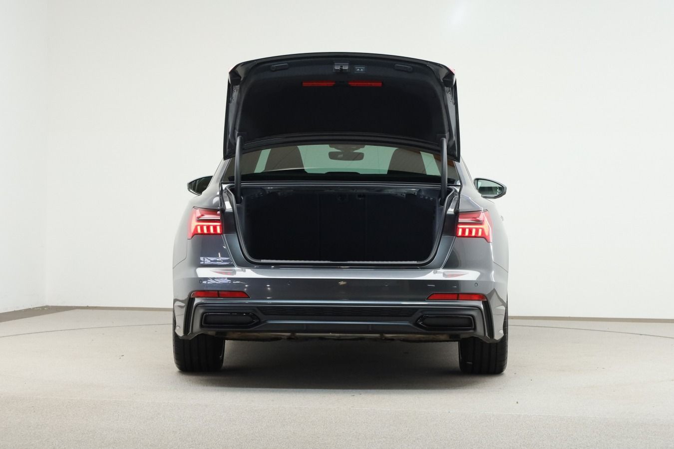 Audi A6 Limousine 55 TFSI S line - Samsaru's Car Outlet