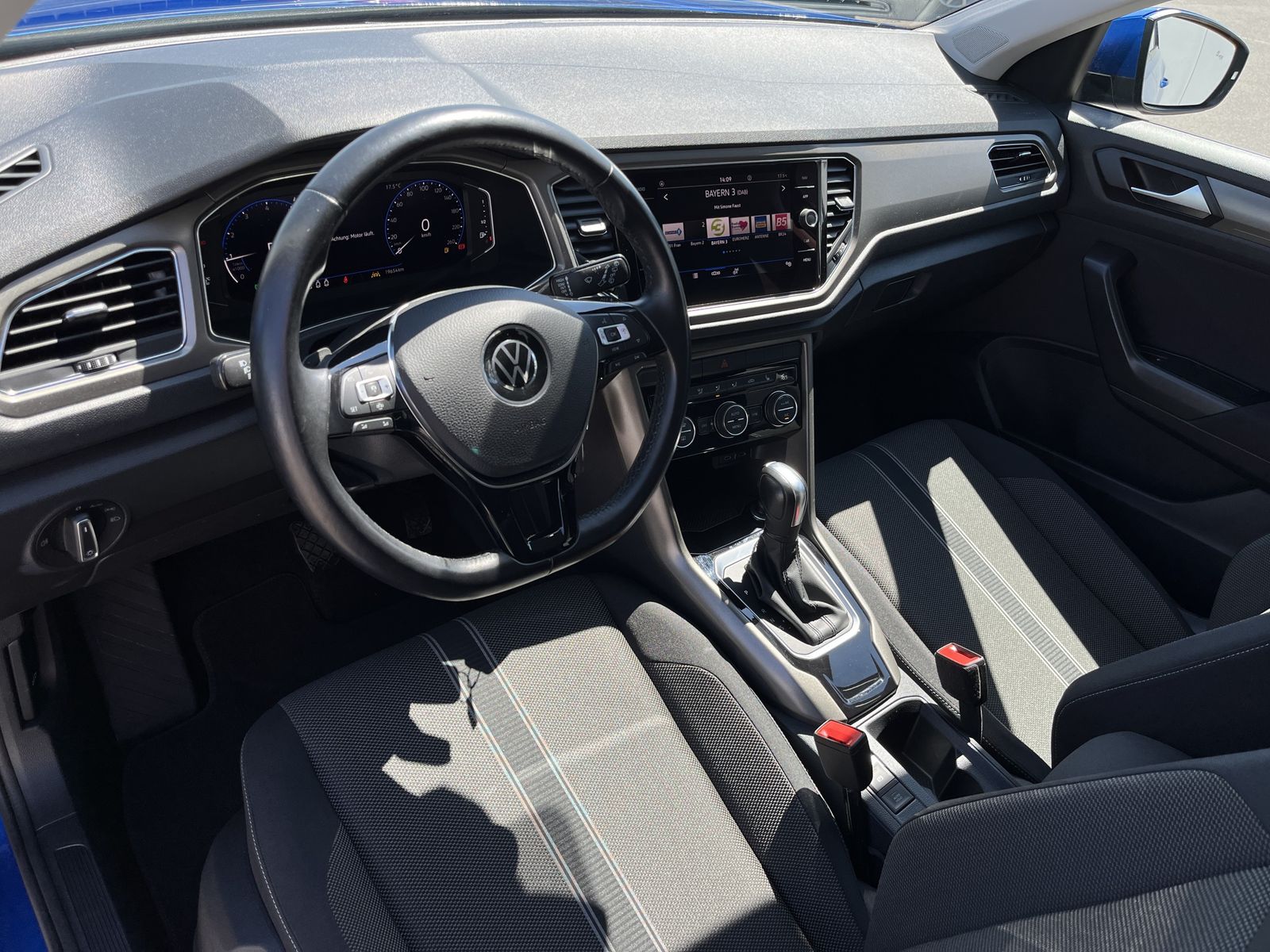 Volkswagen T-Roc 1.5 TSI DSG Style - Samsaru's Car Outlet