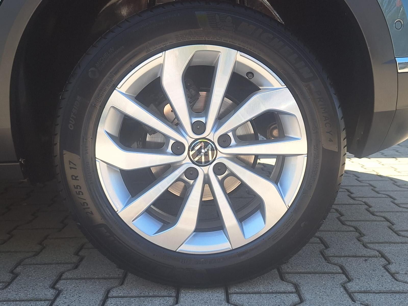 Volkswagen T-Roc Style 2.0 TDI DSG - Samsaru's Car Outlet