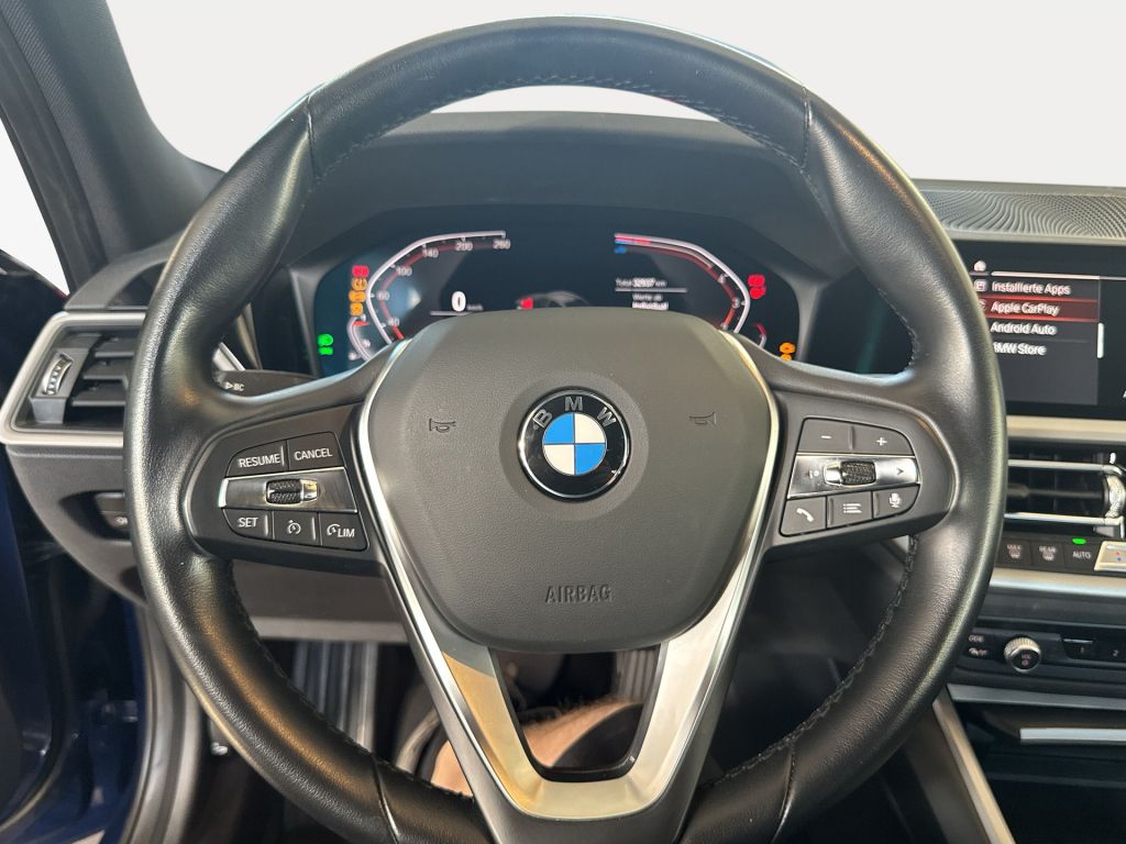 BMW 320i Aut. Advantage - Samsaru's Car Outlet