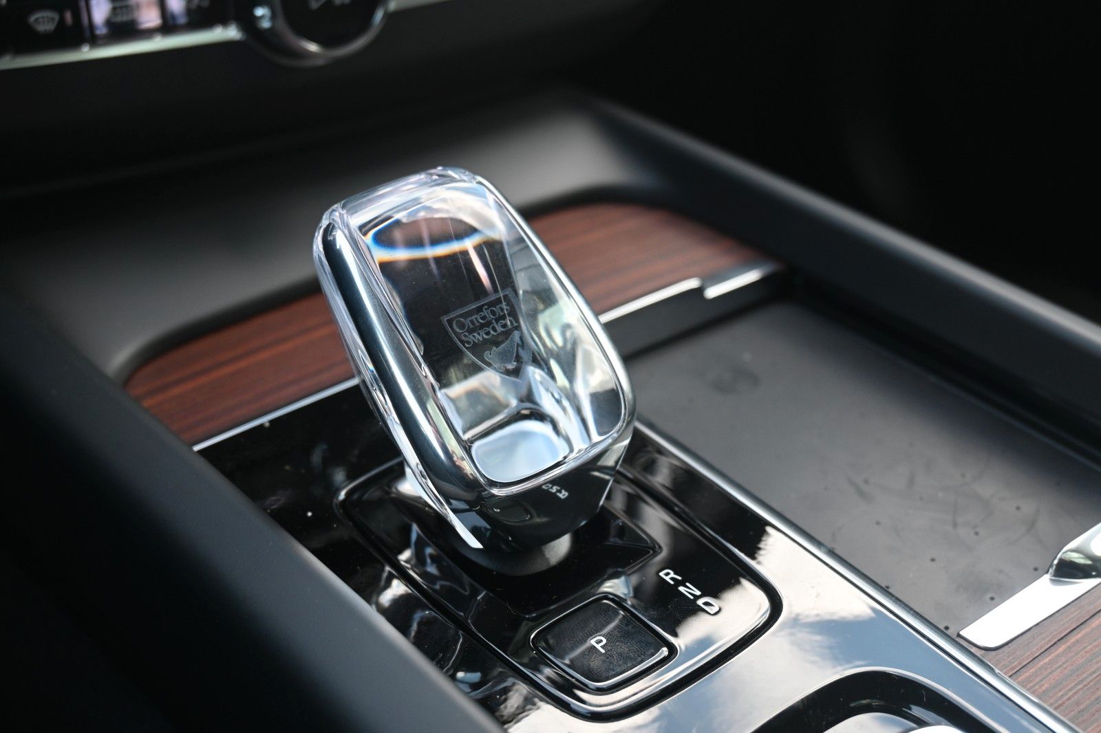 Volvo XC60 B4 D AWD Ultimate Dark*STDHZG*360°*LUFT*ACC