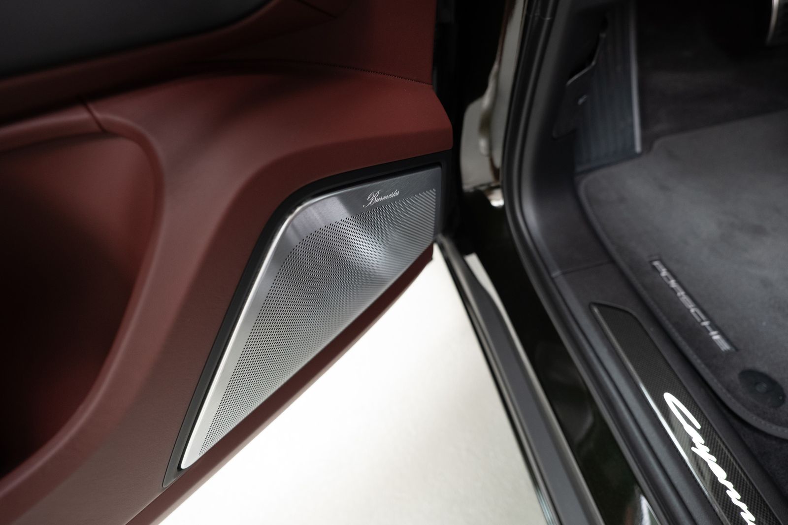 Porsche Cayenne S E-Hybrid I PTS Dunkeloliv I Burmester