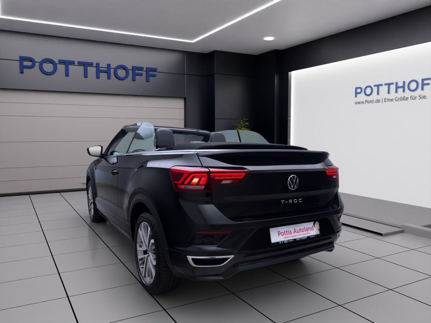 Volkswagen T-Roc 1.5 TSI R-LINE - Samsaru's Car Outlet