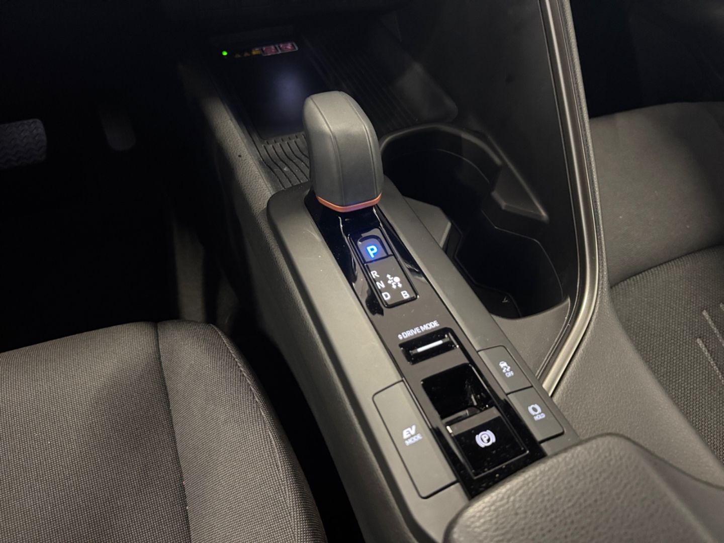 Toyota C-HR 1.8 Hybrid Team D *Allwetter*CAM*SHZ*PDC*AC