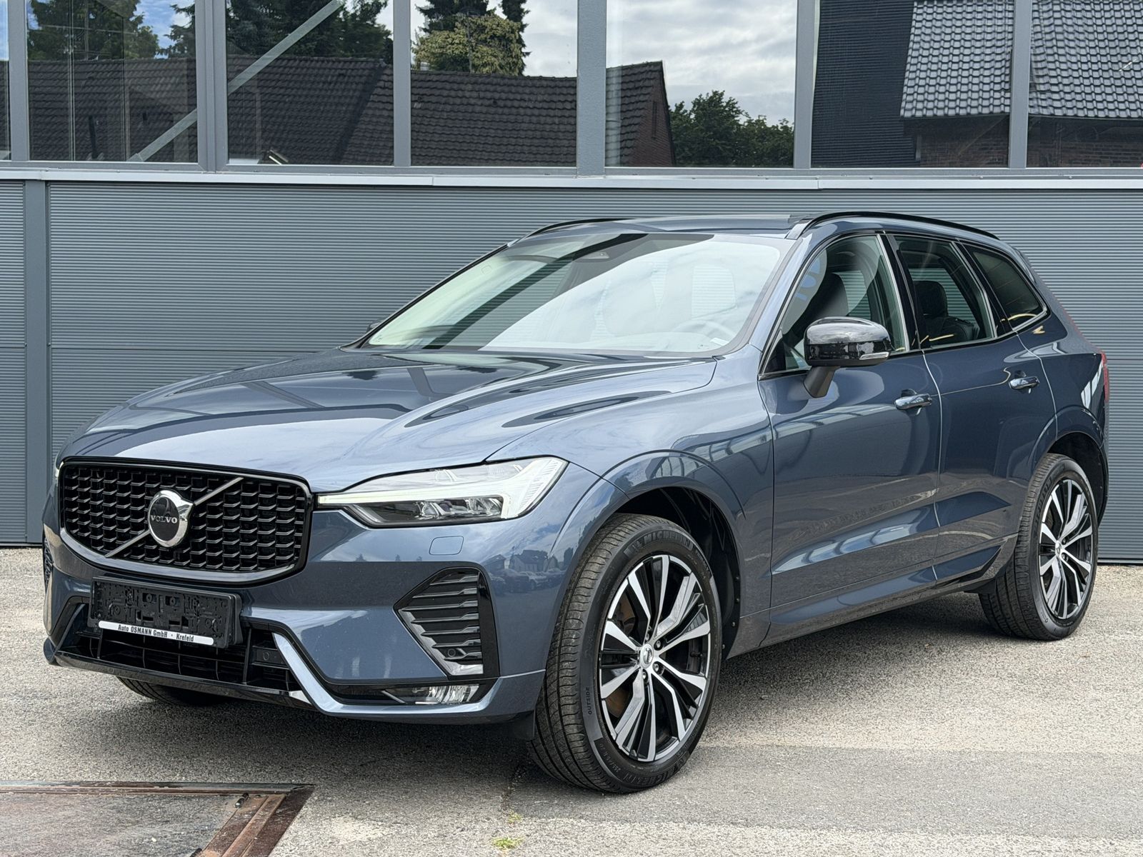 Volvo XC60 B5 D AWD Ultimate Dark ACC / PANO / RFK