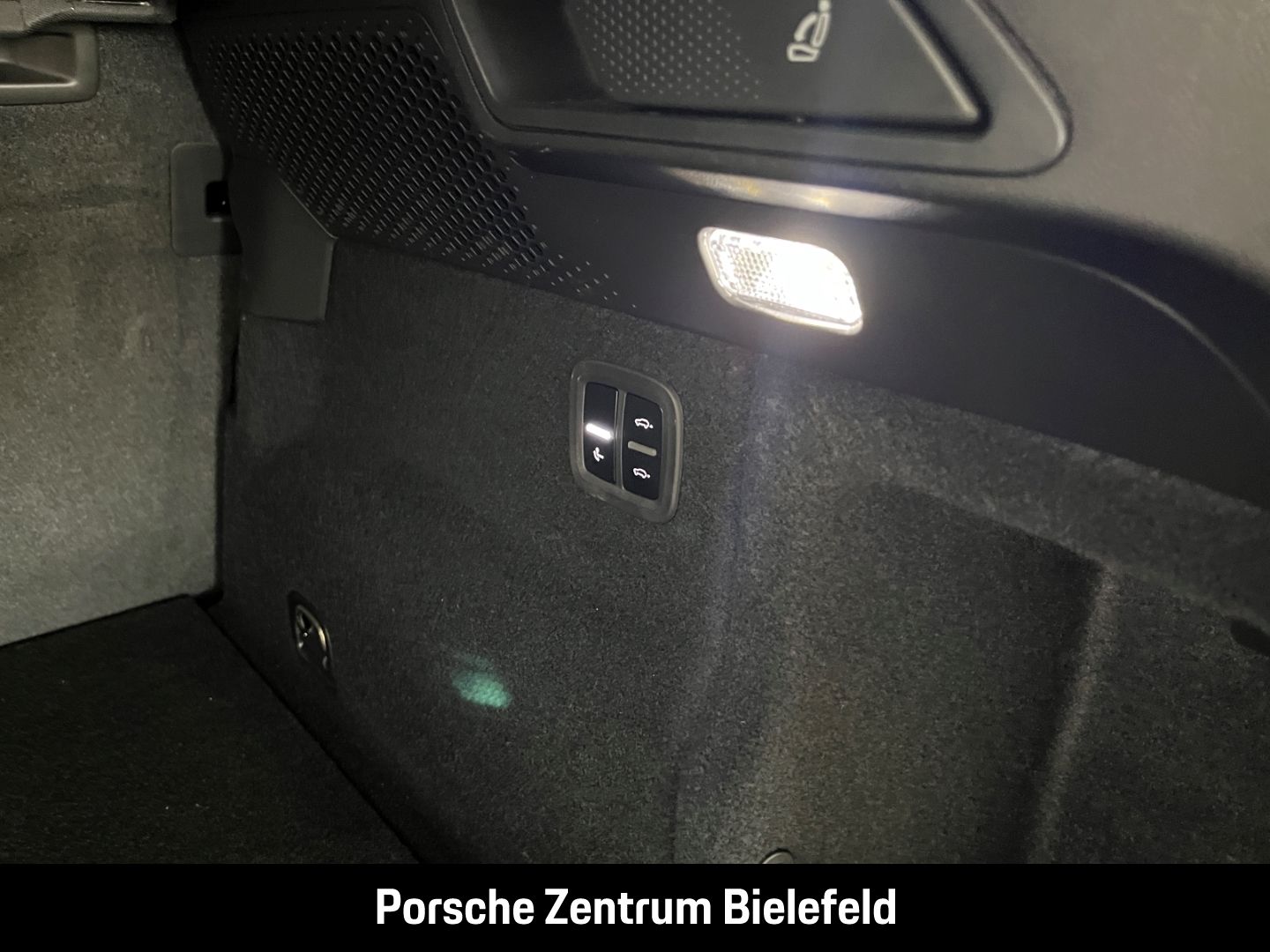 Porsche Macan 4S BOSE Luftfederung Panorama LED-Matrix