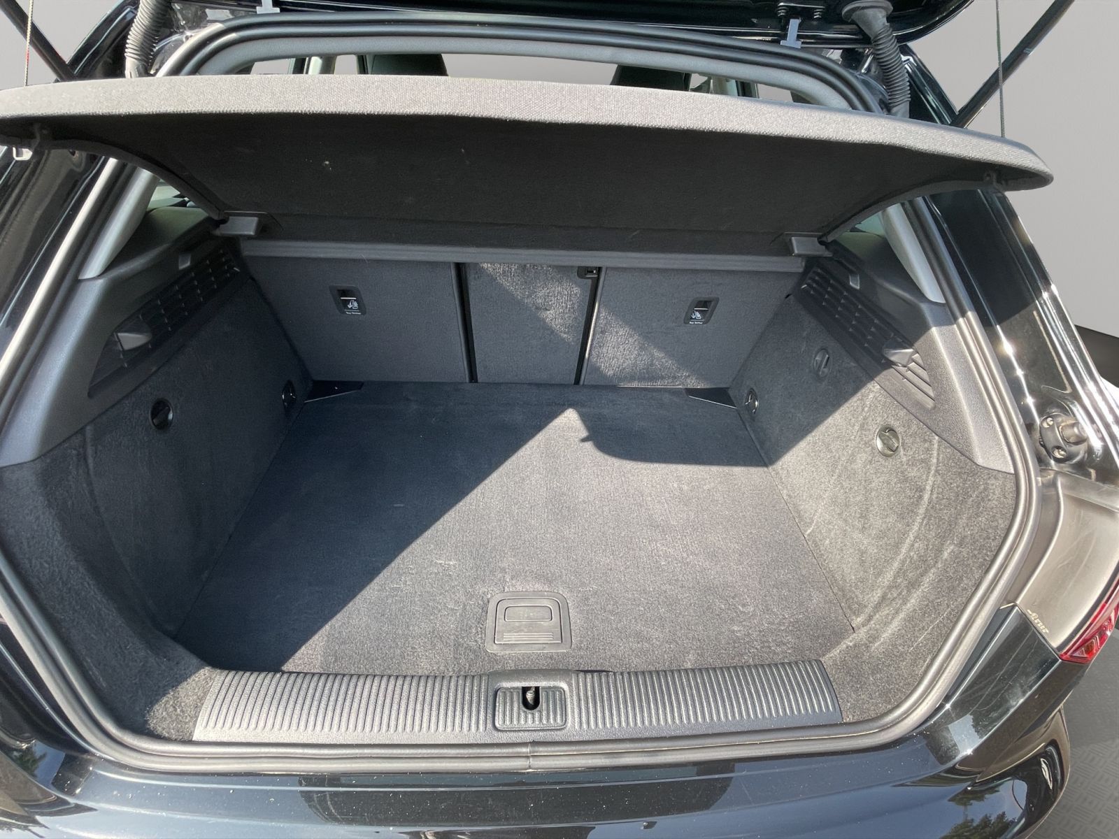 Audi A3 Sportback 35 TDI - Samsaru's Car Outlet