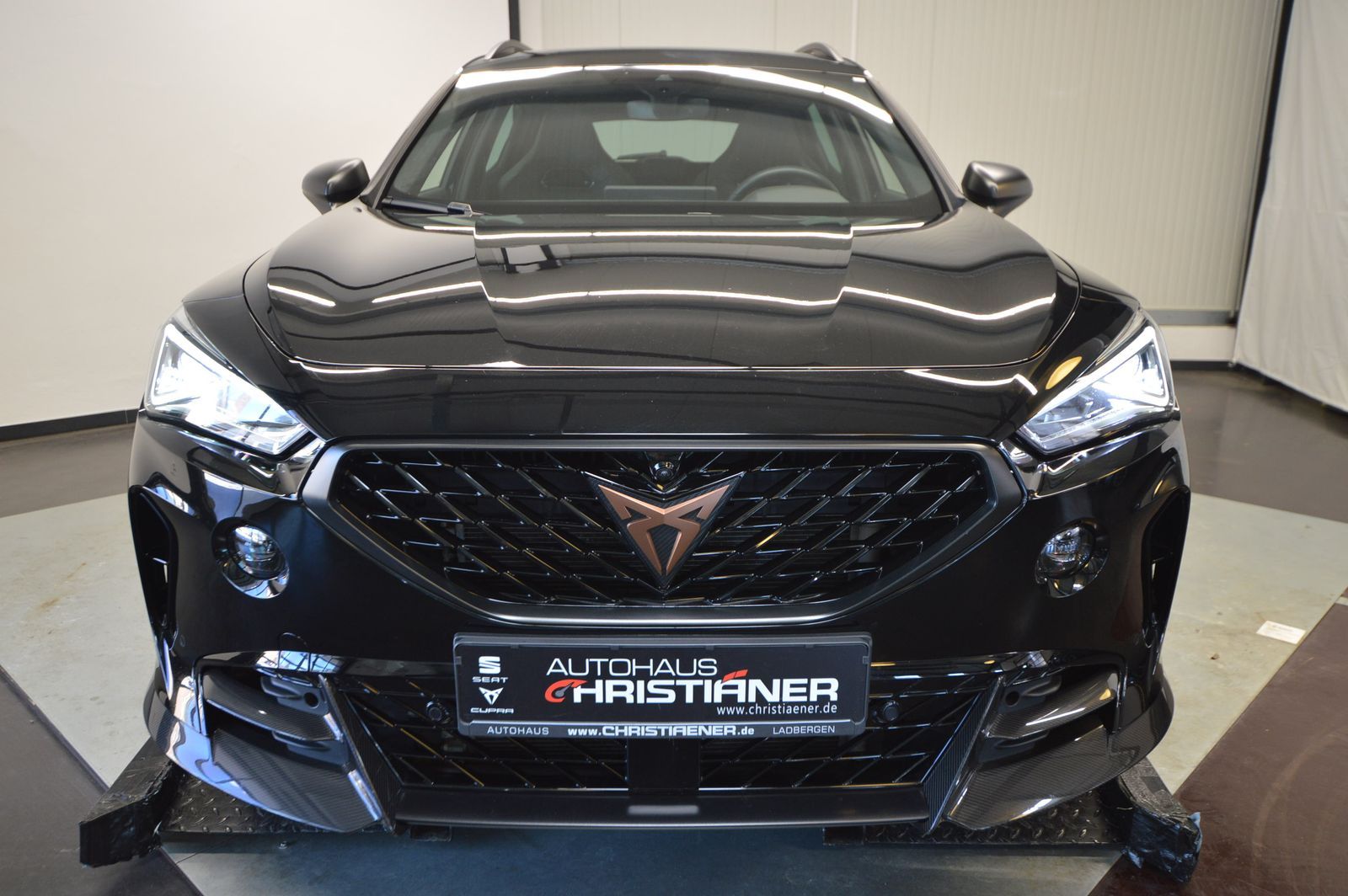Cupra Formentor 2.0 TSI VZ5 4Drive - Samsaru's Car Outlet