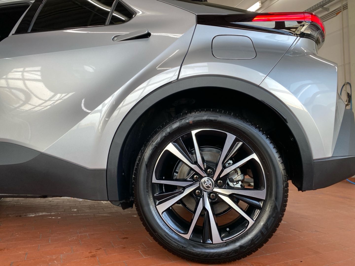 Toyota C-HR 1.8 Hybrid Teamplayer *LED*ACC*CAM*el Heck*