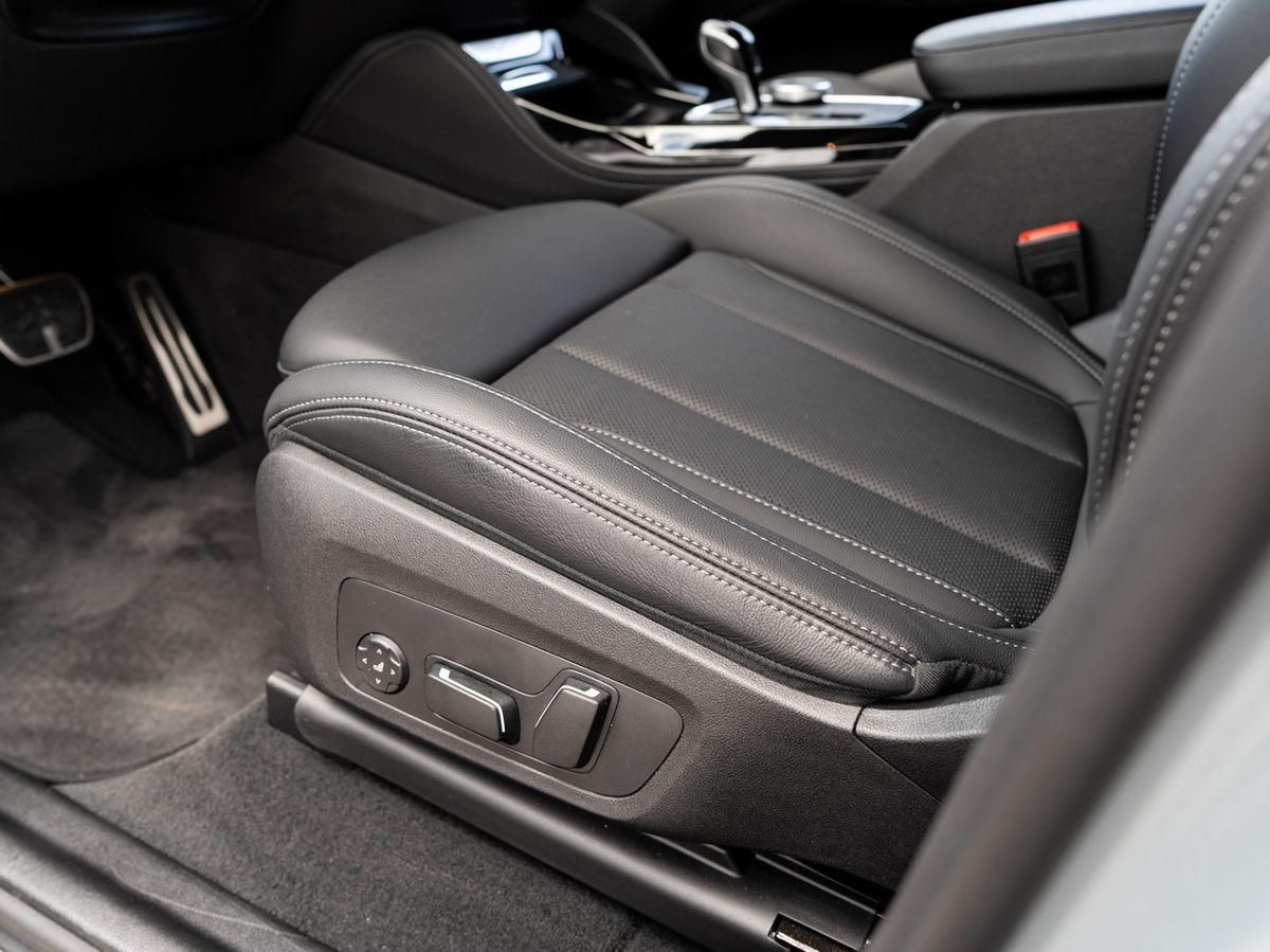 BMW X4 xDrive30d M-Sport AHK PANO ACC HuD Laser KoZg