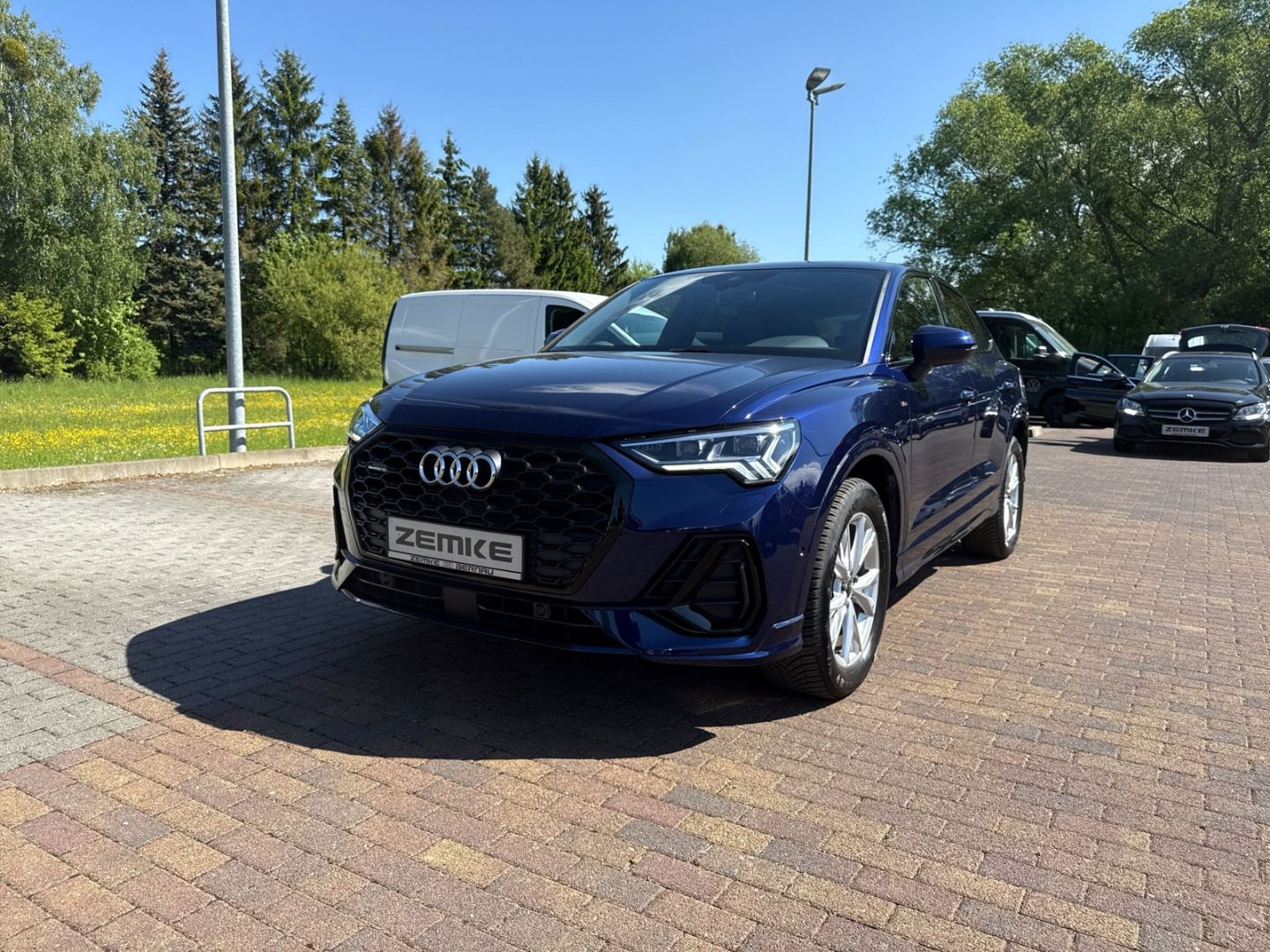 Audi Q3 Sportback 45 TFSI S tronic S line - Samsaru's Car Outlet
