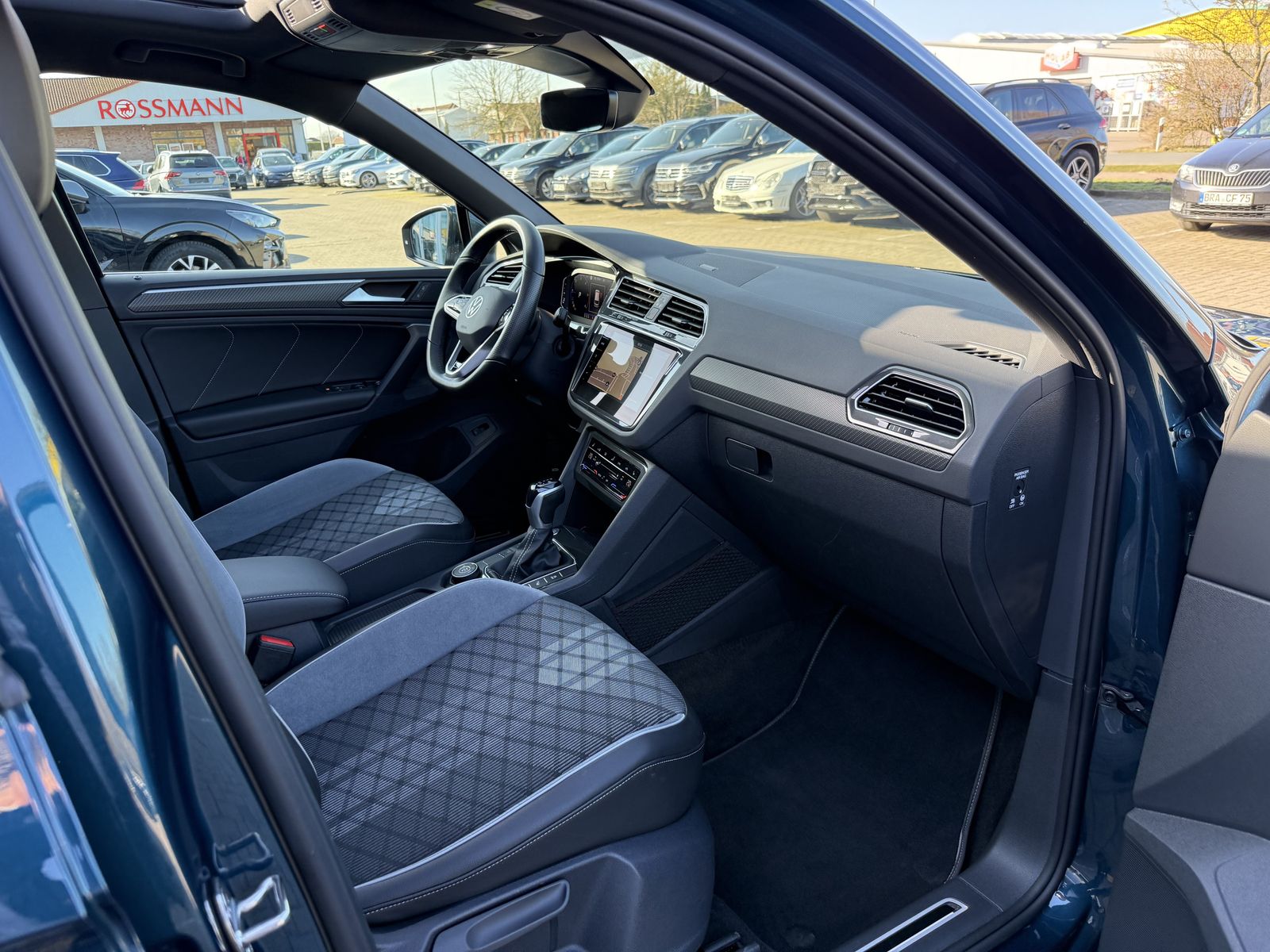 Volkswagen Tiguan R-Line 4-Motion,Pano,AHK,R-Kam,Matrix,ACC