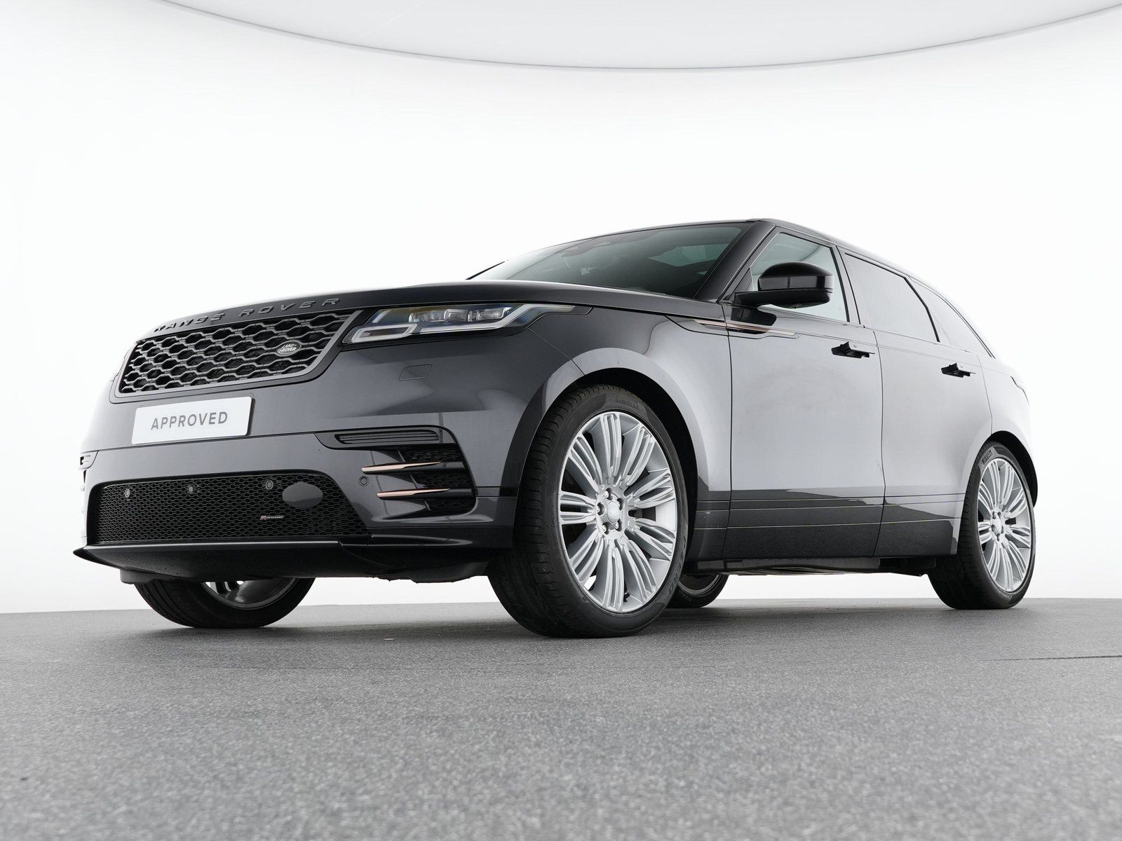 Range Rover Velar D300 R-Dynamic SE - Samsaru's Car Outlet