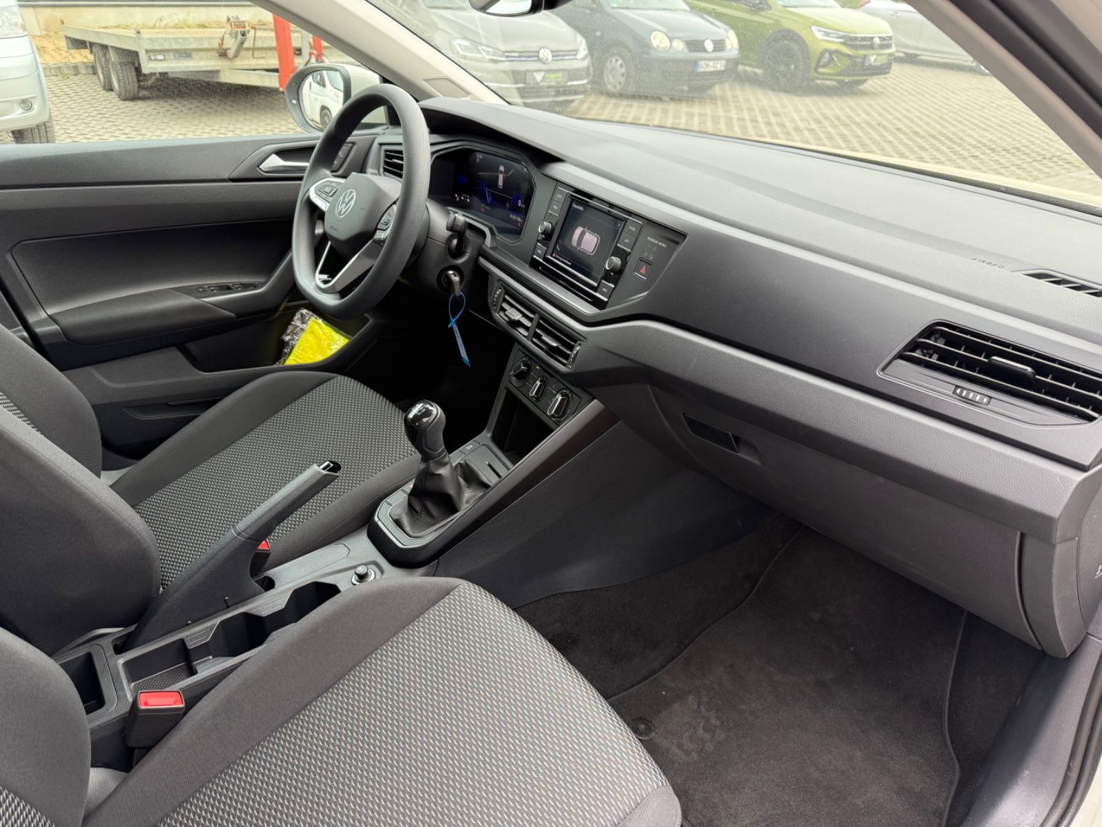 Volkswagen Taigo Basis - Samsaru's Car Outlet