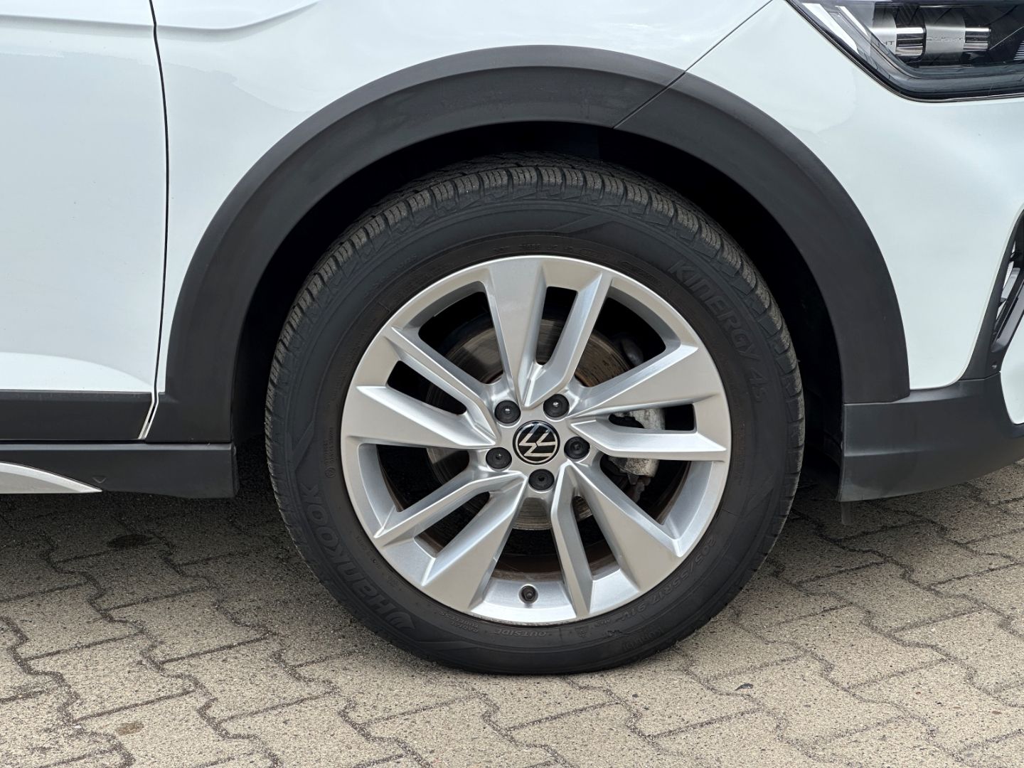 Volkswagen Taigo Life 1.0 TSI DSG - Samsaru's Car Outlet