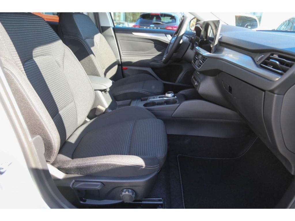 Ford Focus 1.5d Aut. Titanium AHK Navi GJR ACC BLIS K