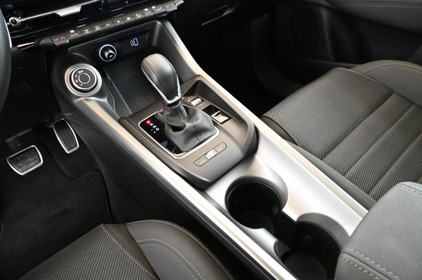 Alfa Romeo Tonale 1.3 PHEV 280 Q4 Ti LED/PANO/BREMBO/20