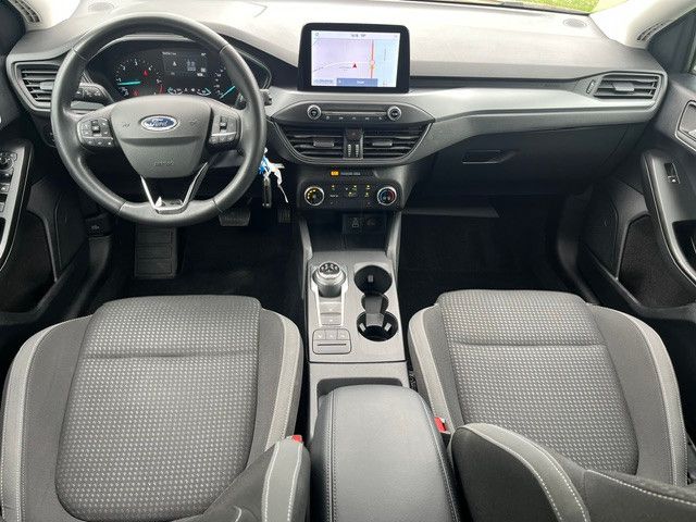 Ford Focus Turn. Cool & Connect AUT NAVI SHZ KAM ACC