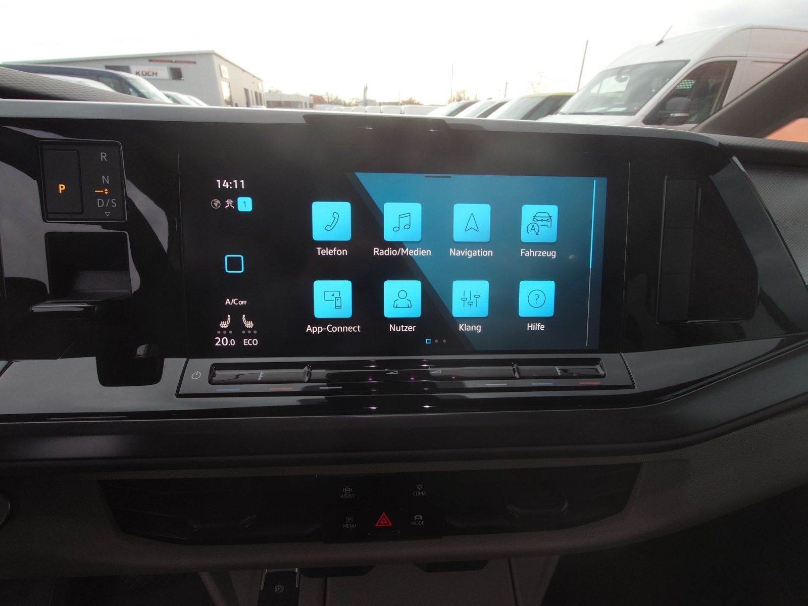 Volkswagen T7 Multivan 1.4 eHybrid - Samsaru's Car Outlet