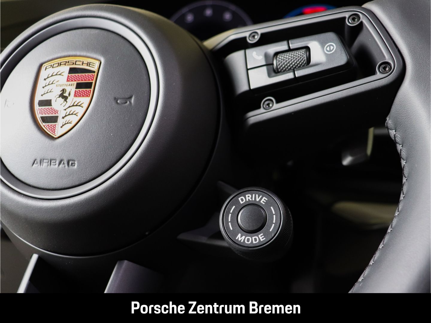 Porsche Cayenne E-Hybrid Coupe Sport Design HD-Matrix-LE
