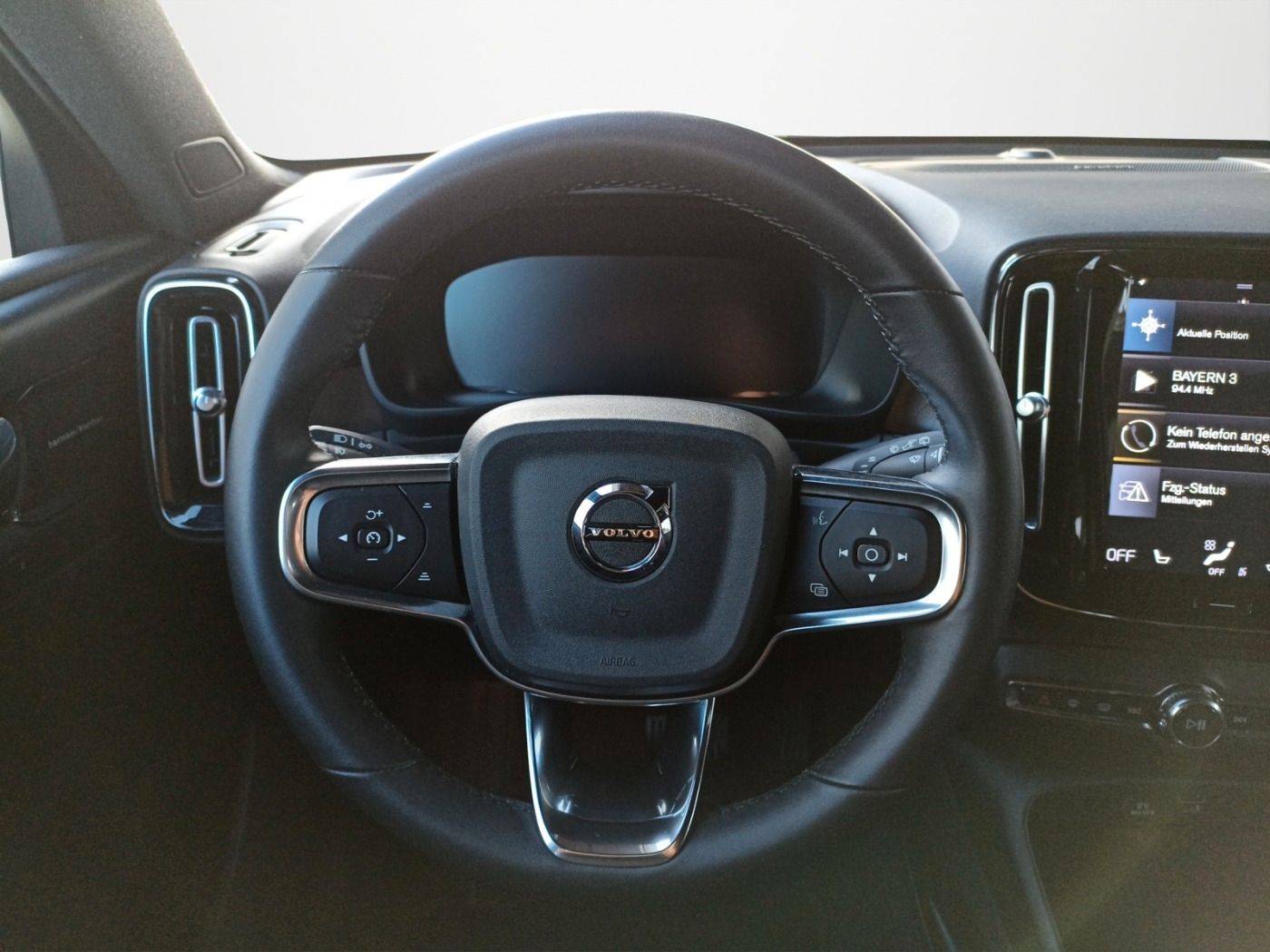 Volvo XC40 Plus Dark SHZ*AHK*PDC*