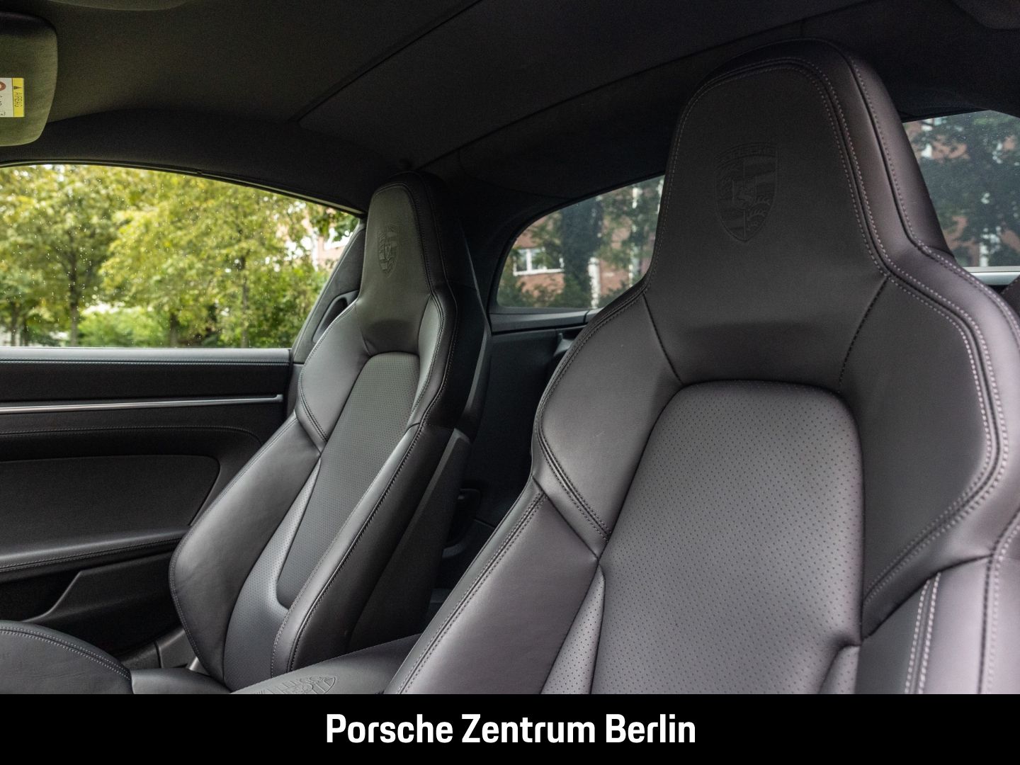 Porsche 992 911 Targa 4S BOSE Sportabgas SportDesign LED