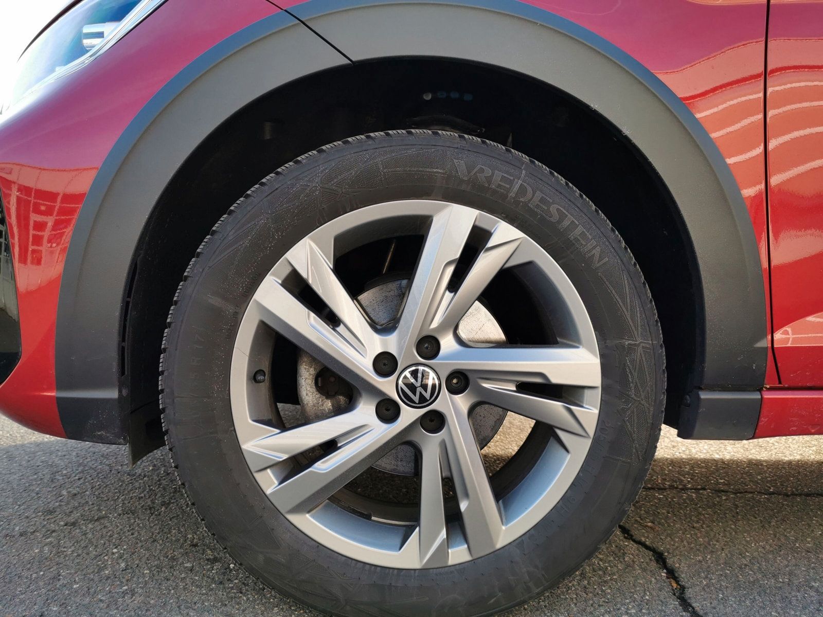 Volkswagen Taigo R-Line 1.0 TSI DSG Black - Samsaru's Car Outlet