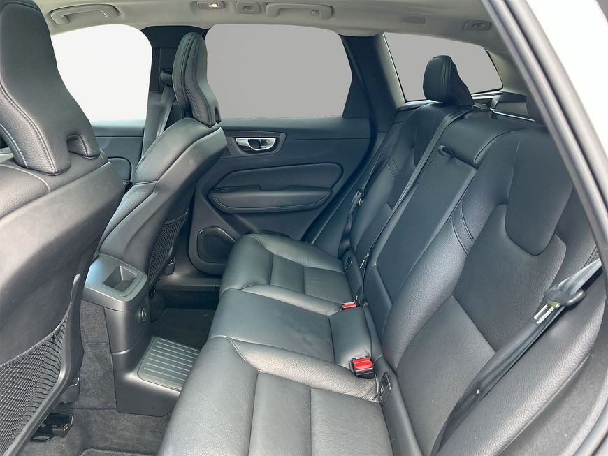 Volvo XC60 T6 AWD Recharge - Samsaru's Car Outlet