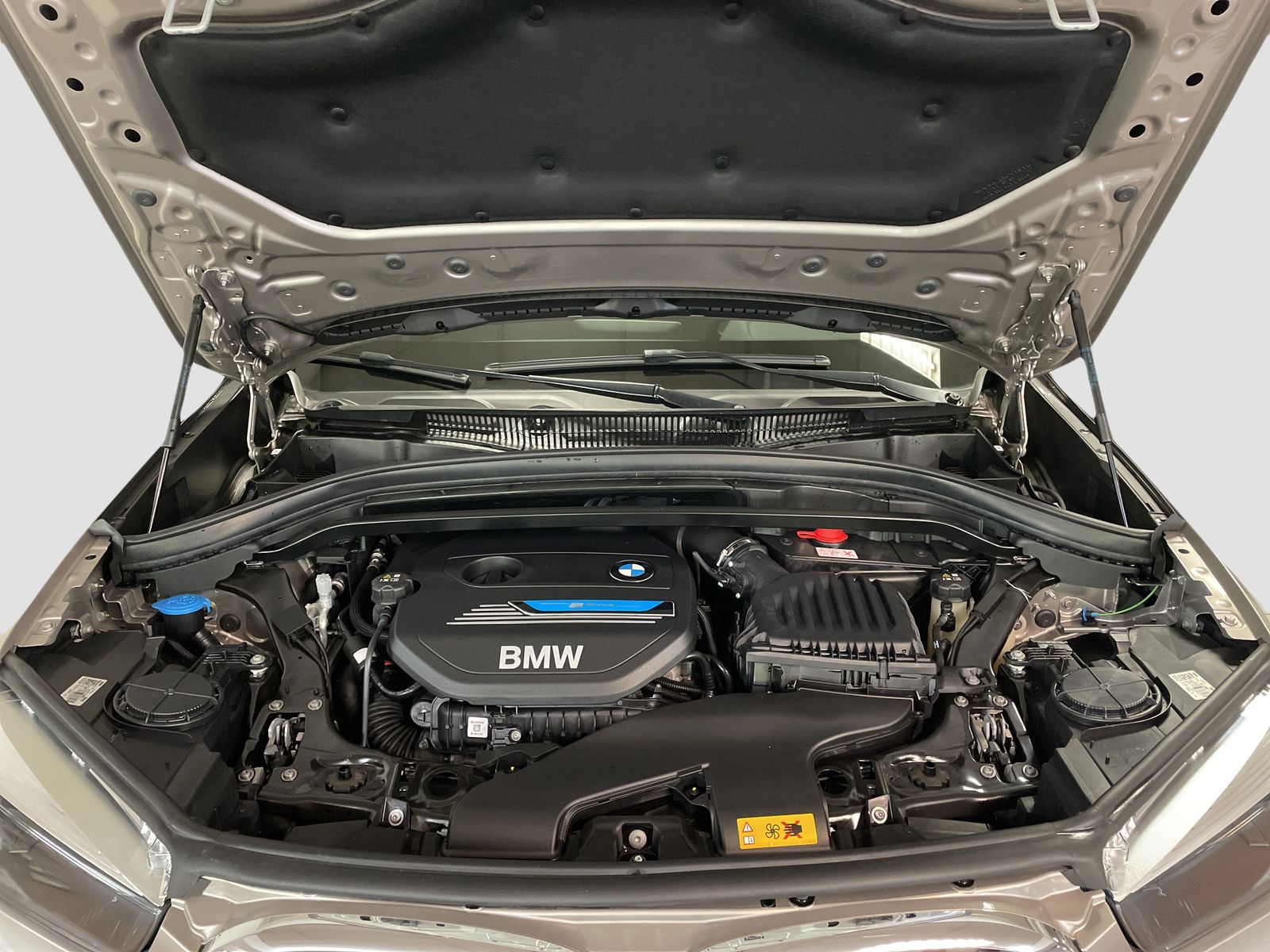 BMW X1 xDrive25e - Samsaru's Car Outlet