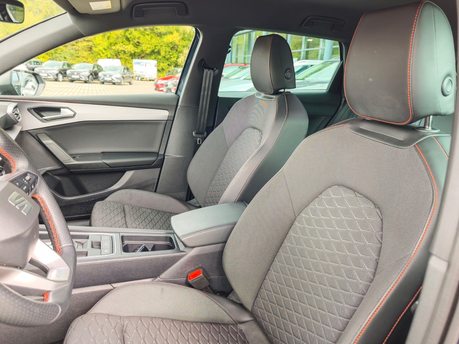 Seat Leon Sportstourer FR DSG 150PS NAVI+AHK+SHZ+APP+