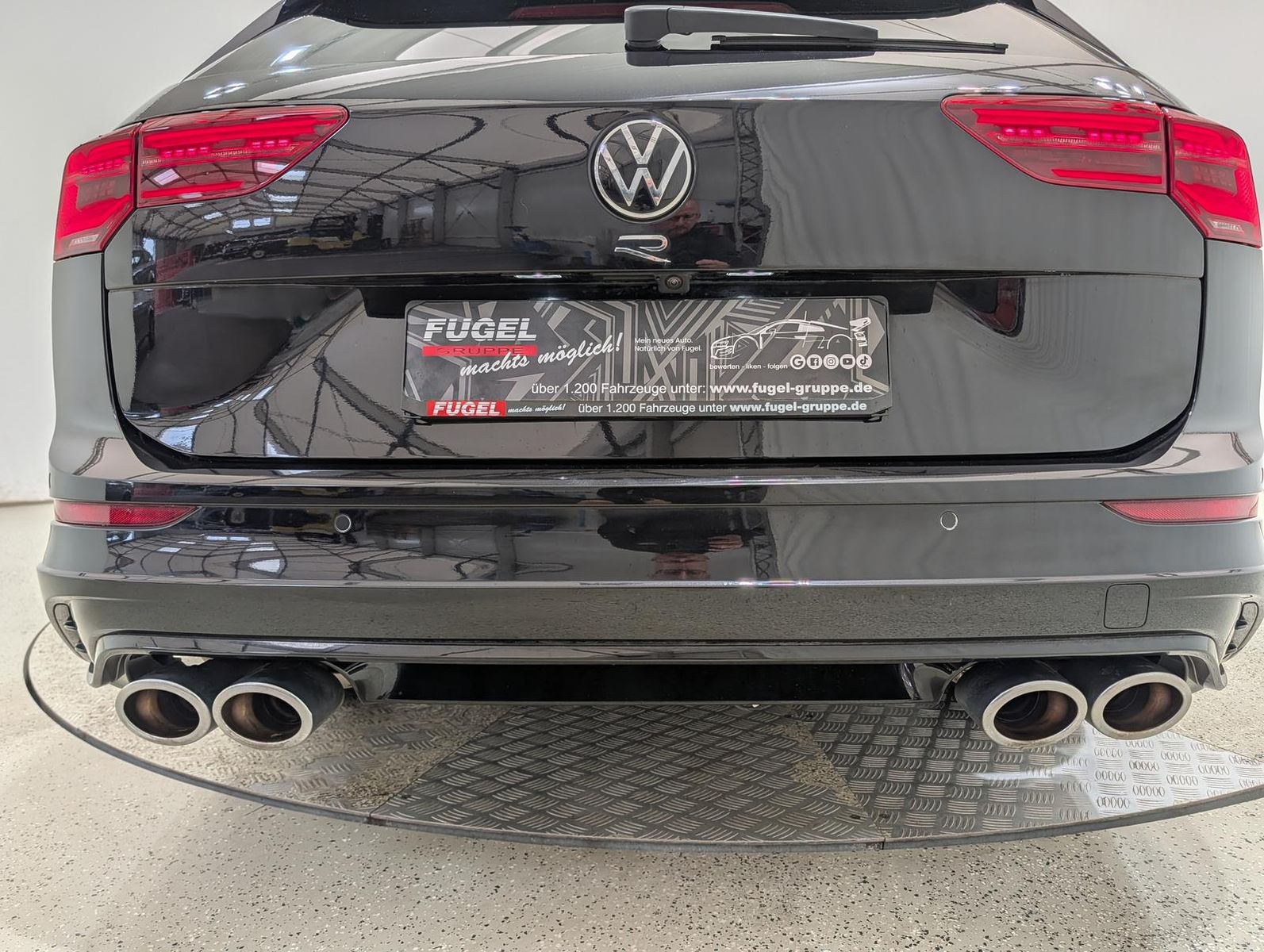 Volkswagen Golf Variant 2.0 TSI DSG R 4Motion Estriol 19Z.|